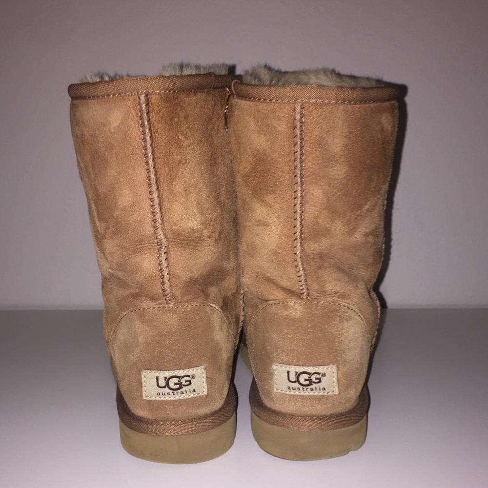 UGG Classic Short Boot